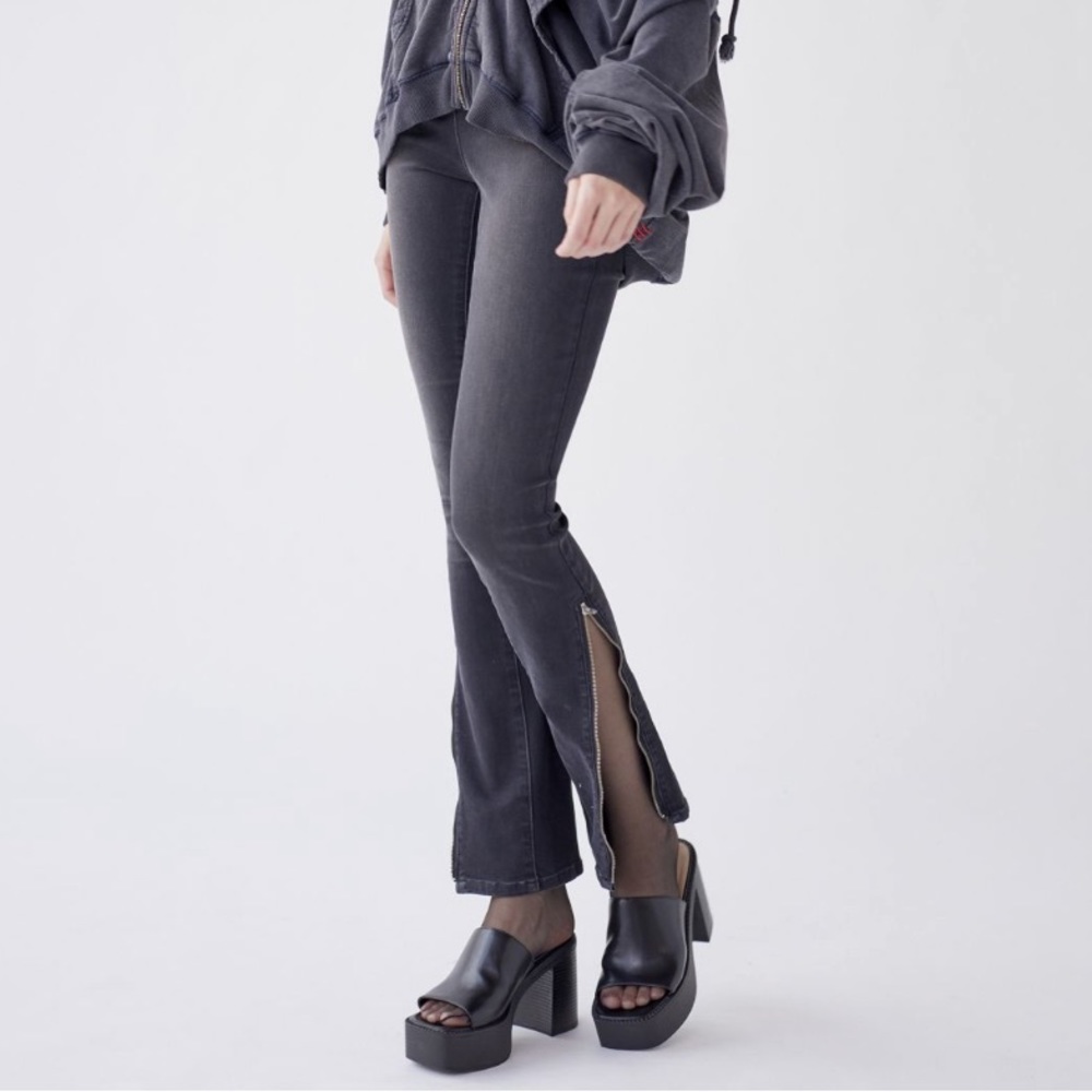 BDG Ankle-Zip Skinny Jean